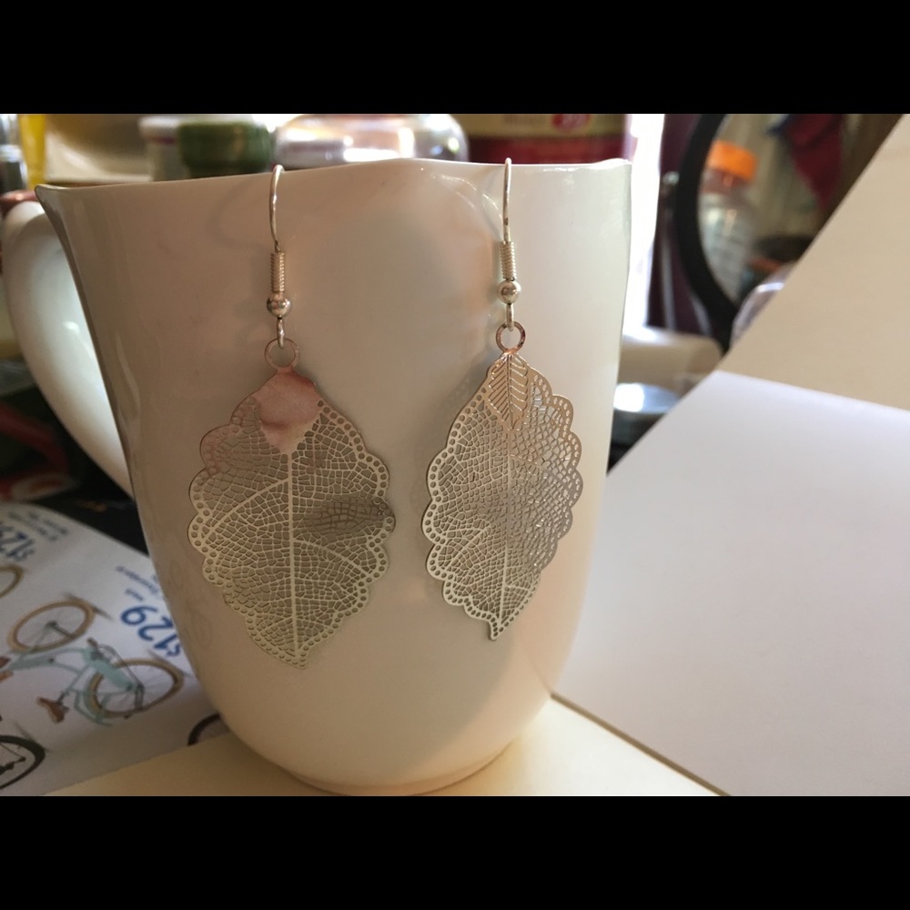 Filigree earrings, dangle earrings,leaf earrings